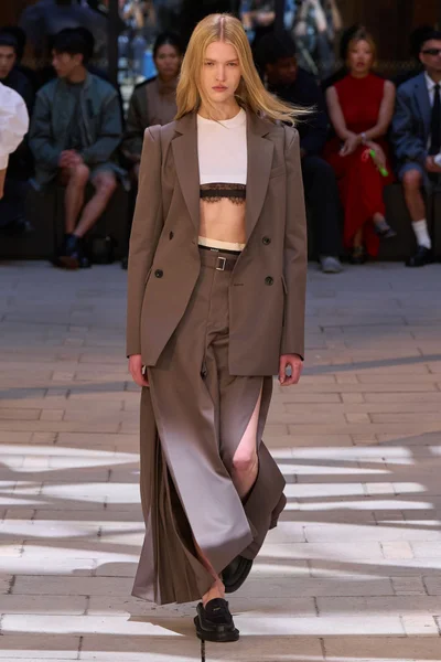 Look 66